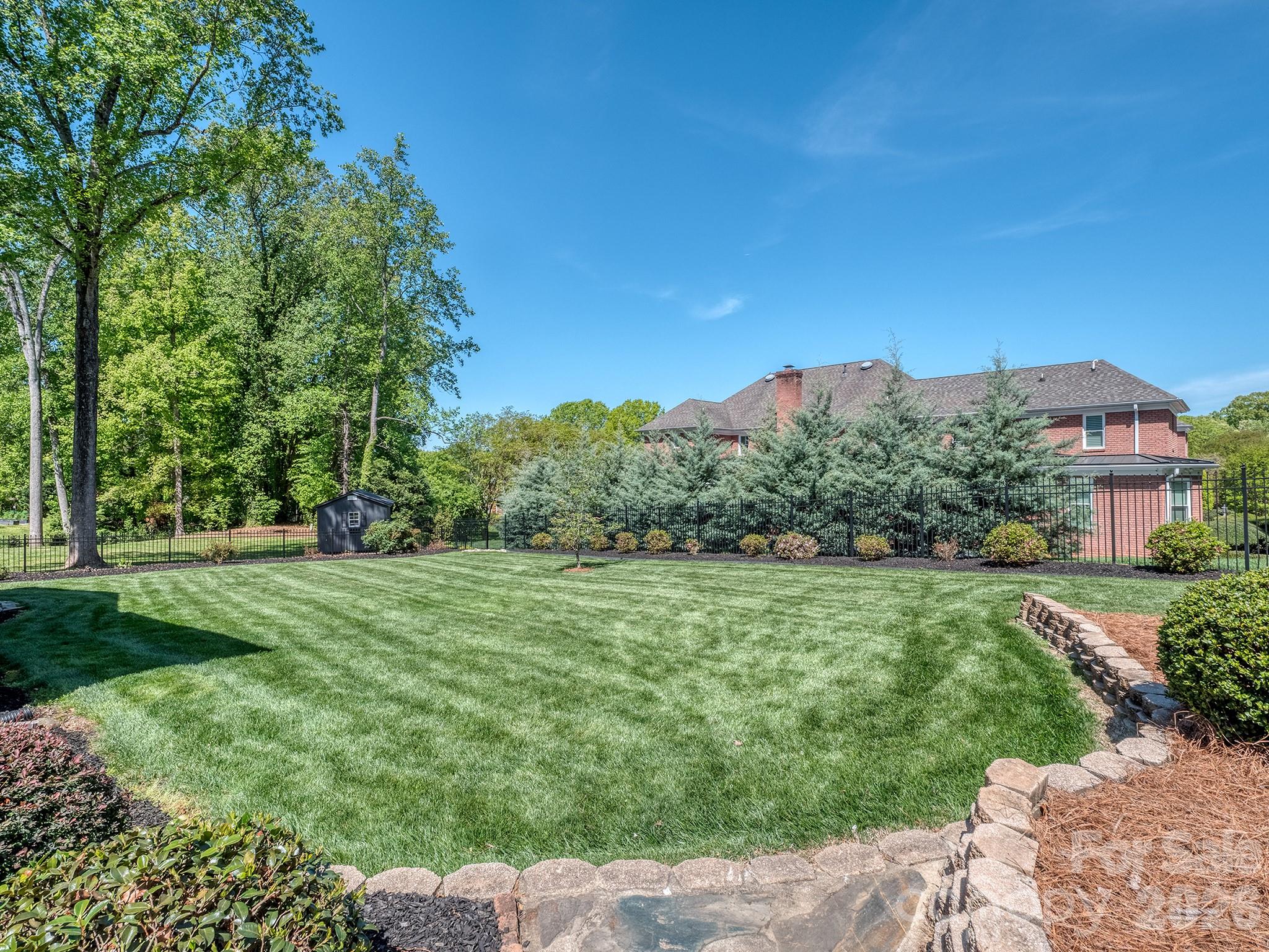 1636 Heatherloch Drive Gastonia NC 28054