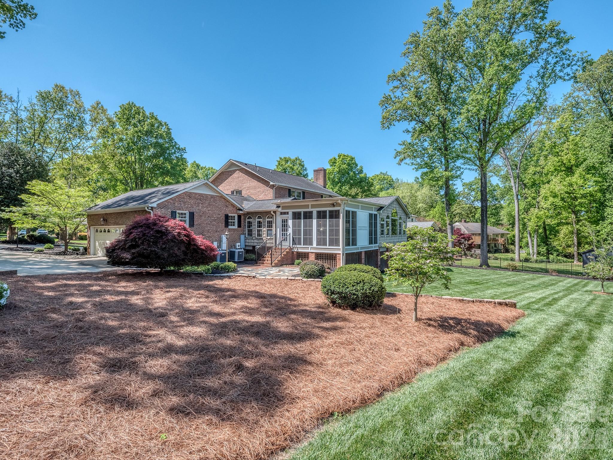 1636 Heatherloch Drive Gastonia NC 28054
