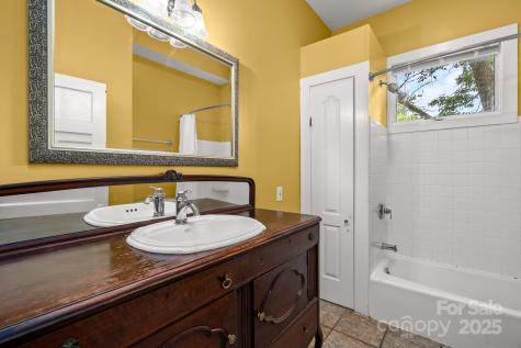 5 Parker Road Asheville NC 28803