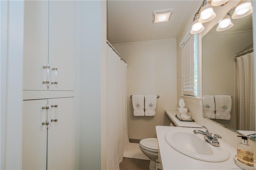 3035 Hanson Drive Charlotte NC 28207