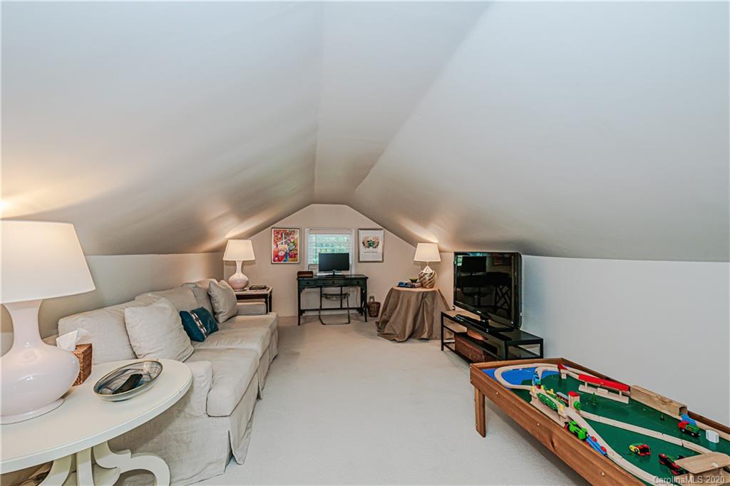 3035 Hanson Drive Charlotte NC 28207