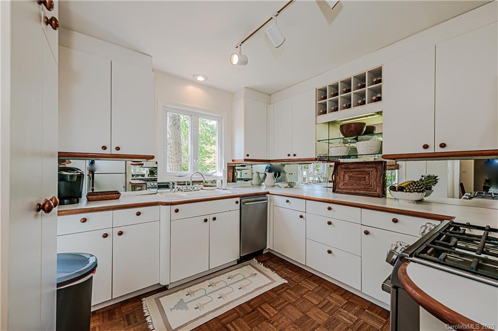 3035 Hanson Drive Charlotte NC 28207