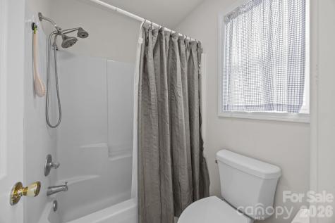 1547 Tammy Court Kannapolis NC 28083