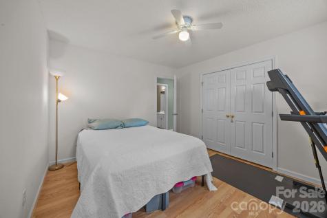 1547 Tammy Court Kannapolis NC 28083