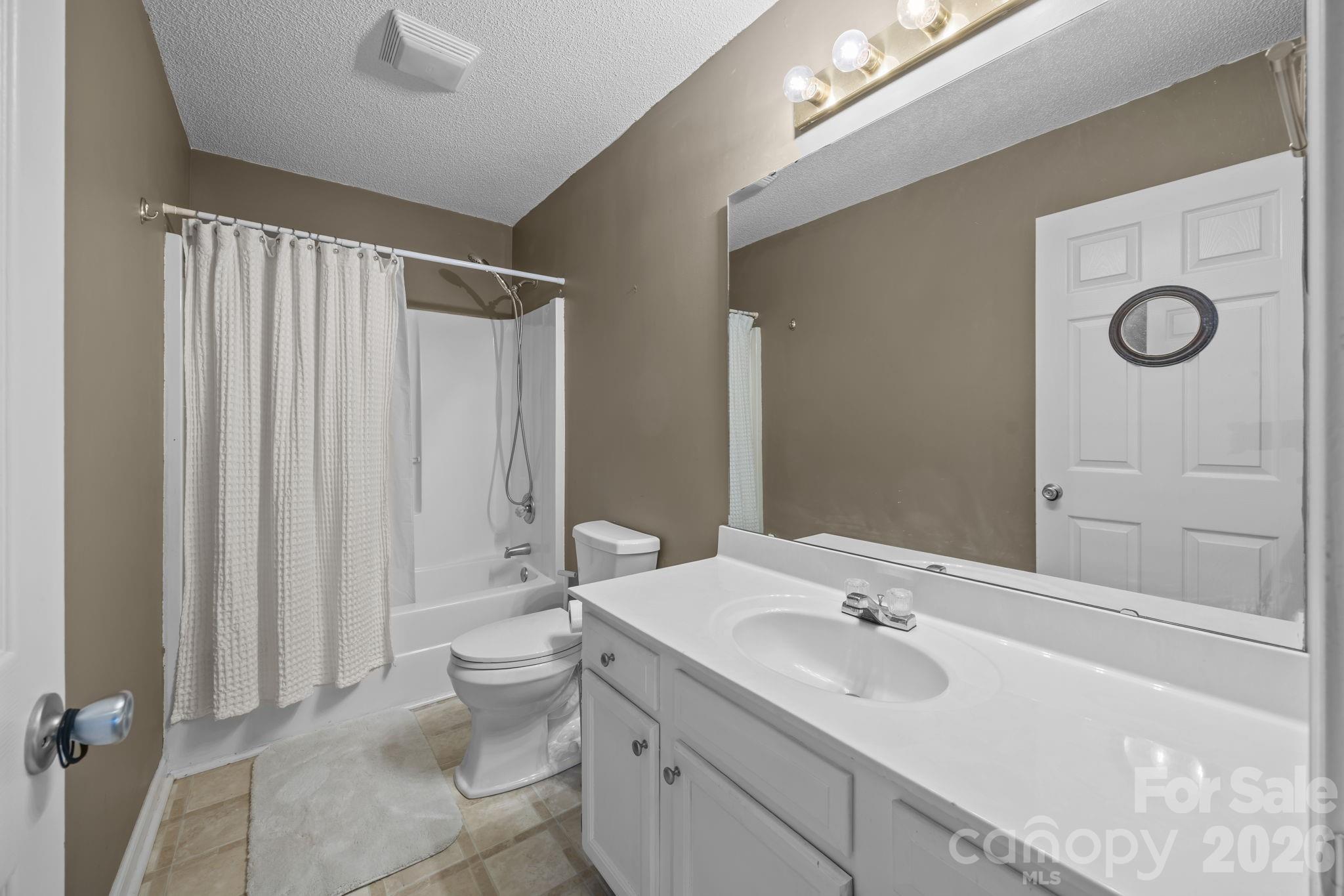 1547 Tammy Court Kannapolis NC 28083