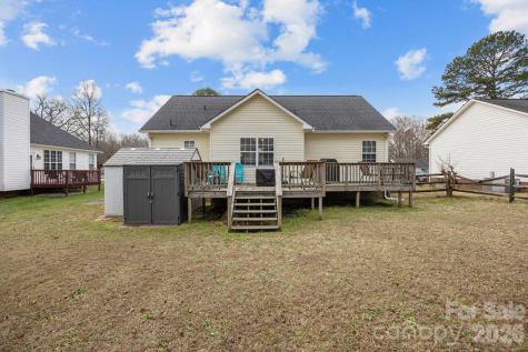 1547 Tammy Court Kannapolis NC 28083
