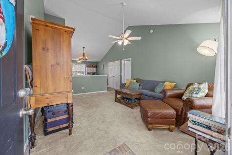 1547 Tammy Court Kannapolis NC 28083