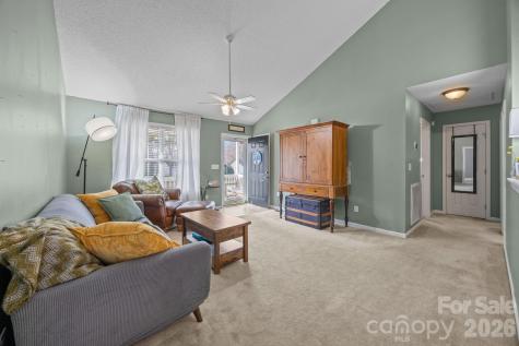 1547 Tammy Court Kannapolis NC 28083