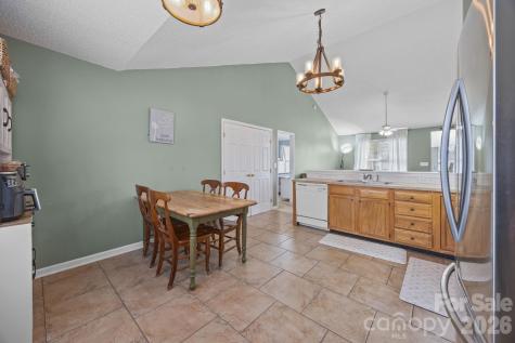 1547 Tammy Court Kannapolis NC 28083