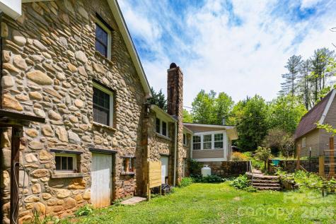 1492 Murray Road Canton NC 28716