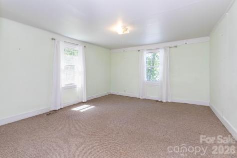 1492 Murray Road Canton NC 28716