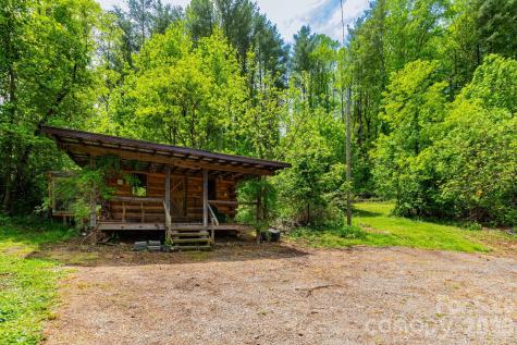 1492 Murray Road Canton NC 28716