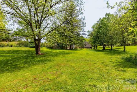 1492 Murray Road Canton NC 28716
