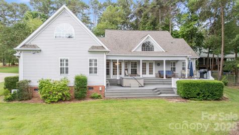 9372 Island Point Road Sherrills Ford NC 28673
