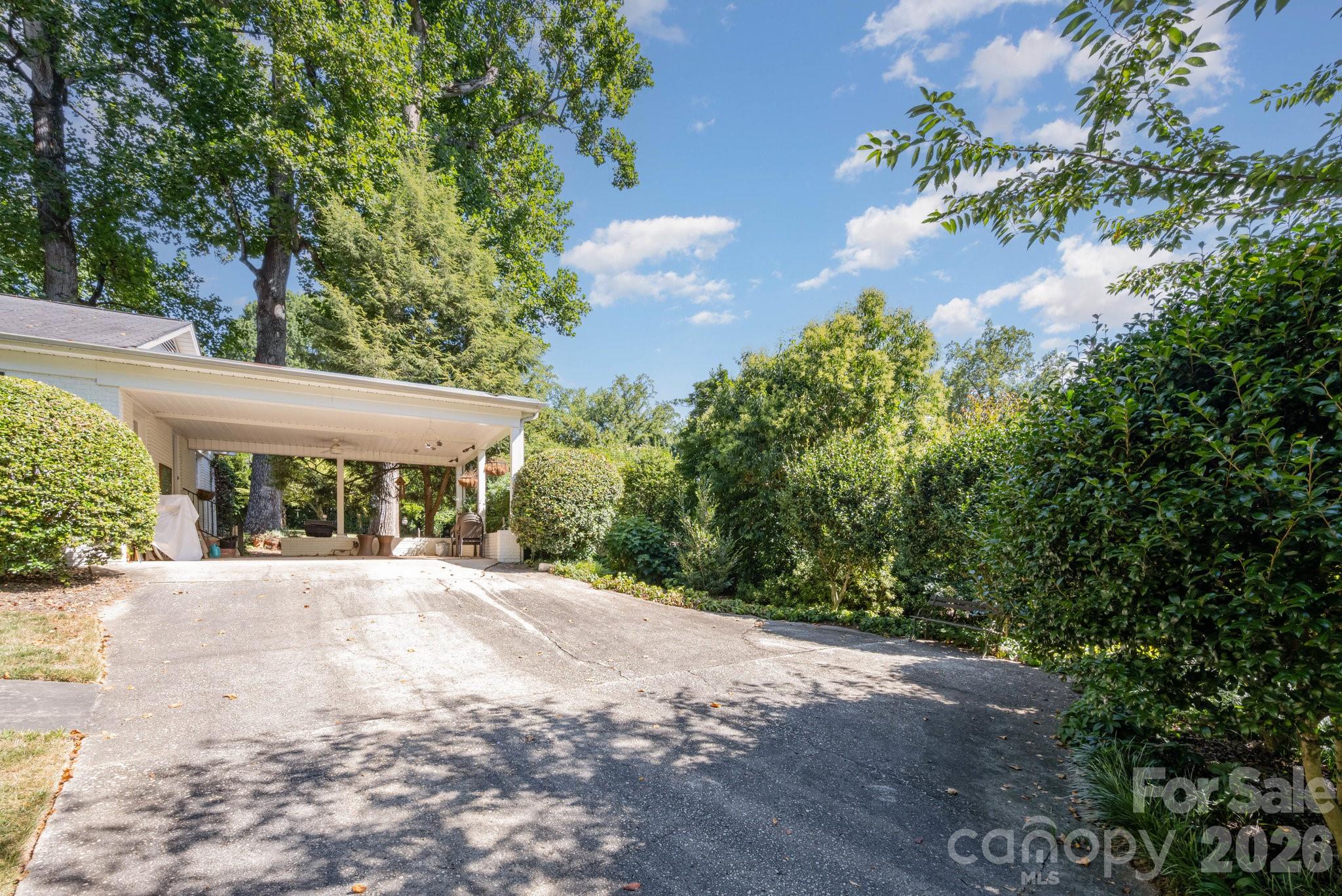 3125 Loma Lane Charlotte NC 28205