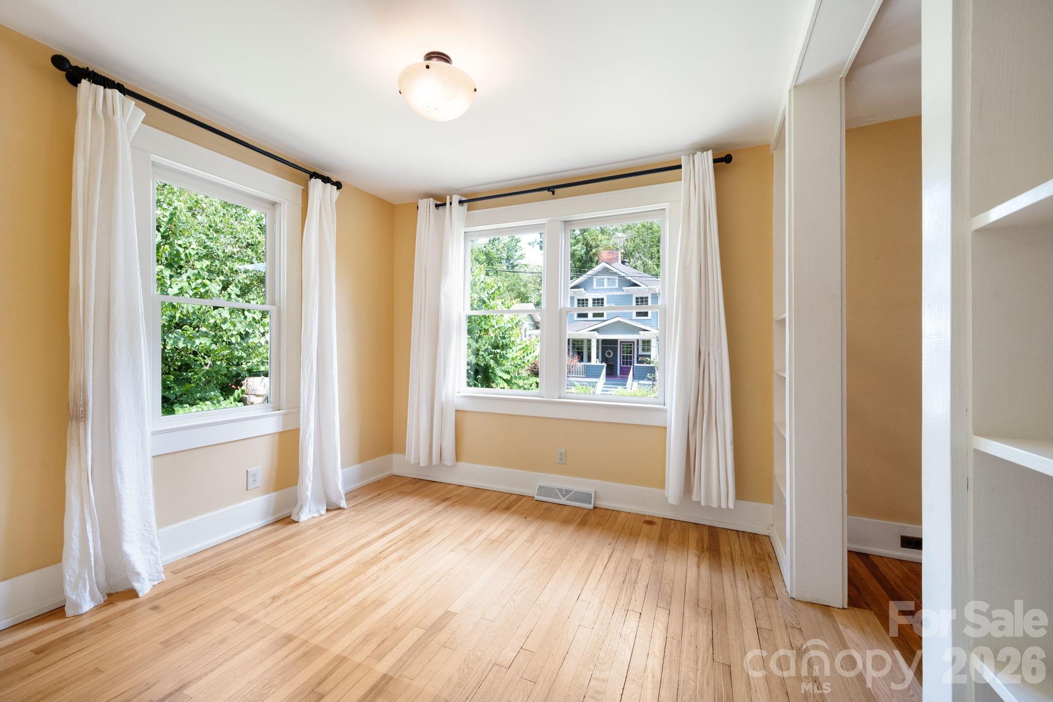 30 Monroe Place Asheville NC 28801