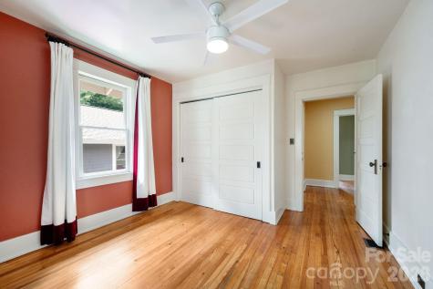 30 Monroe Place Asheville NC 28801