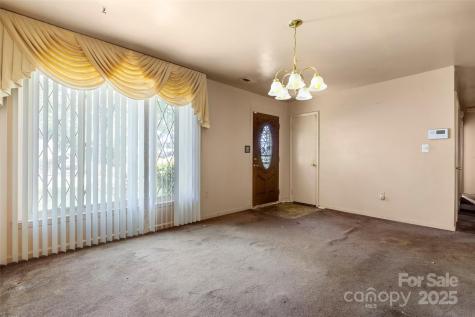 728 Dedmon Drive Charlotte NC 28216