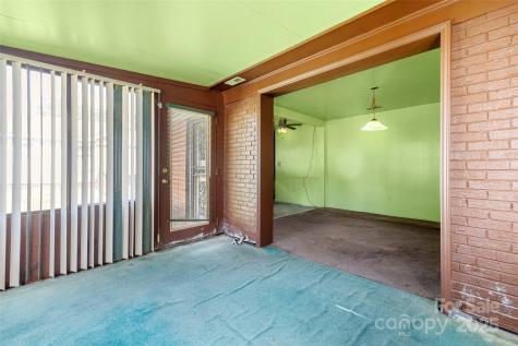 728 Dedmon Drive Charlotte NC 28216