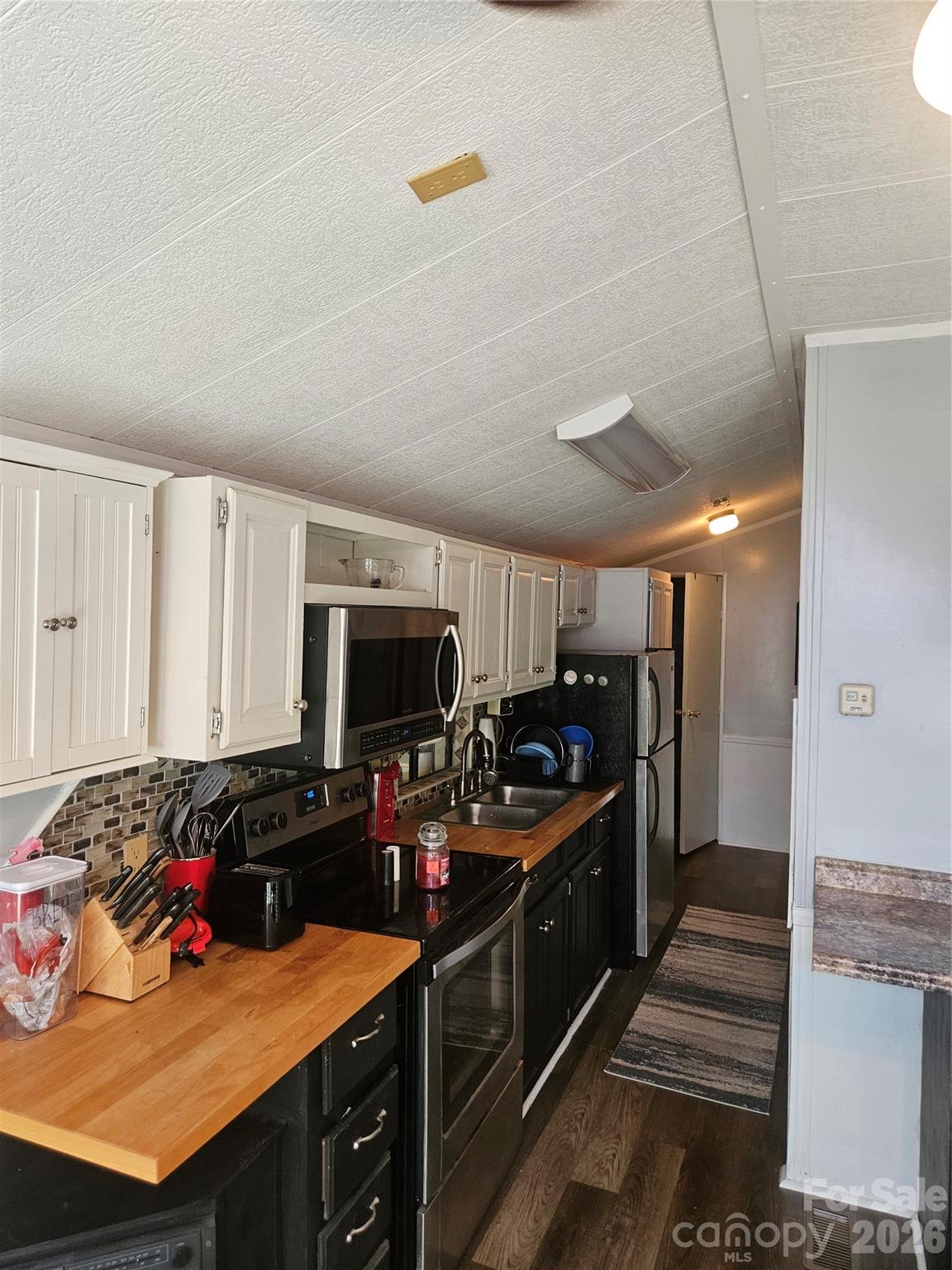 157 Dogwood Circle New London NC 28127