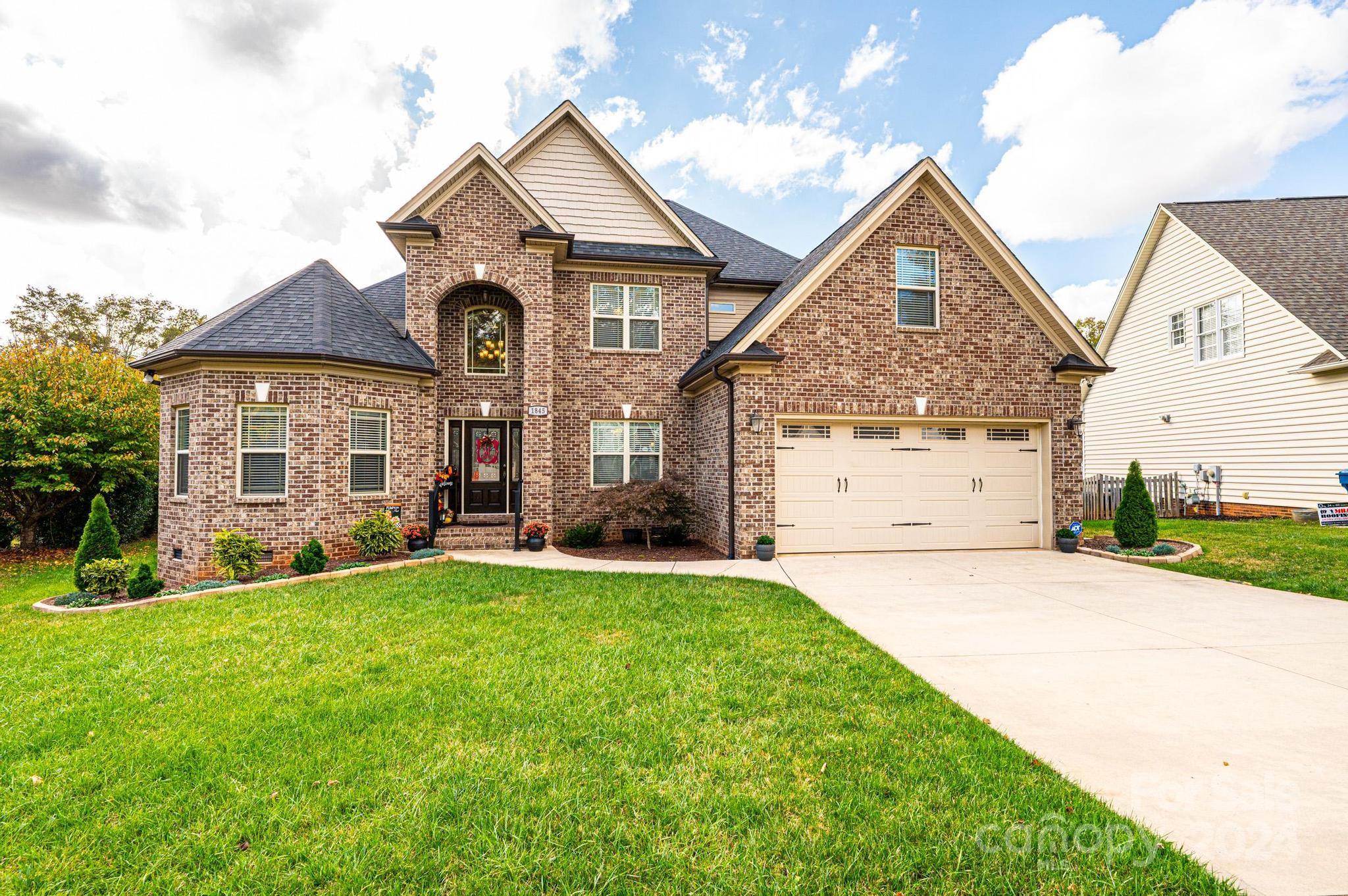 1845 Waterbury Court Hickory NC 28602