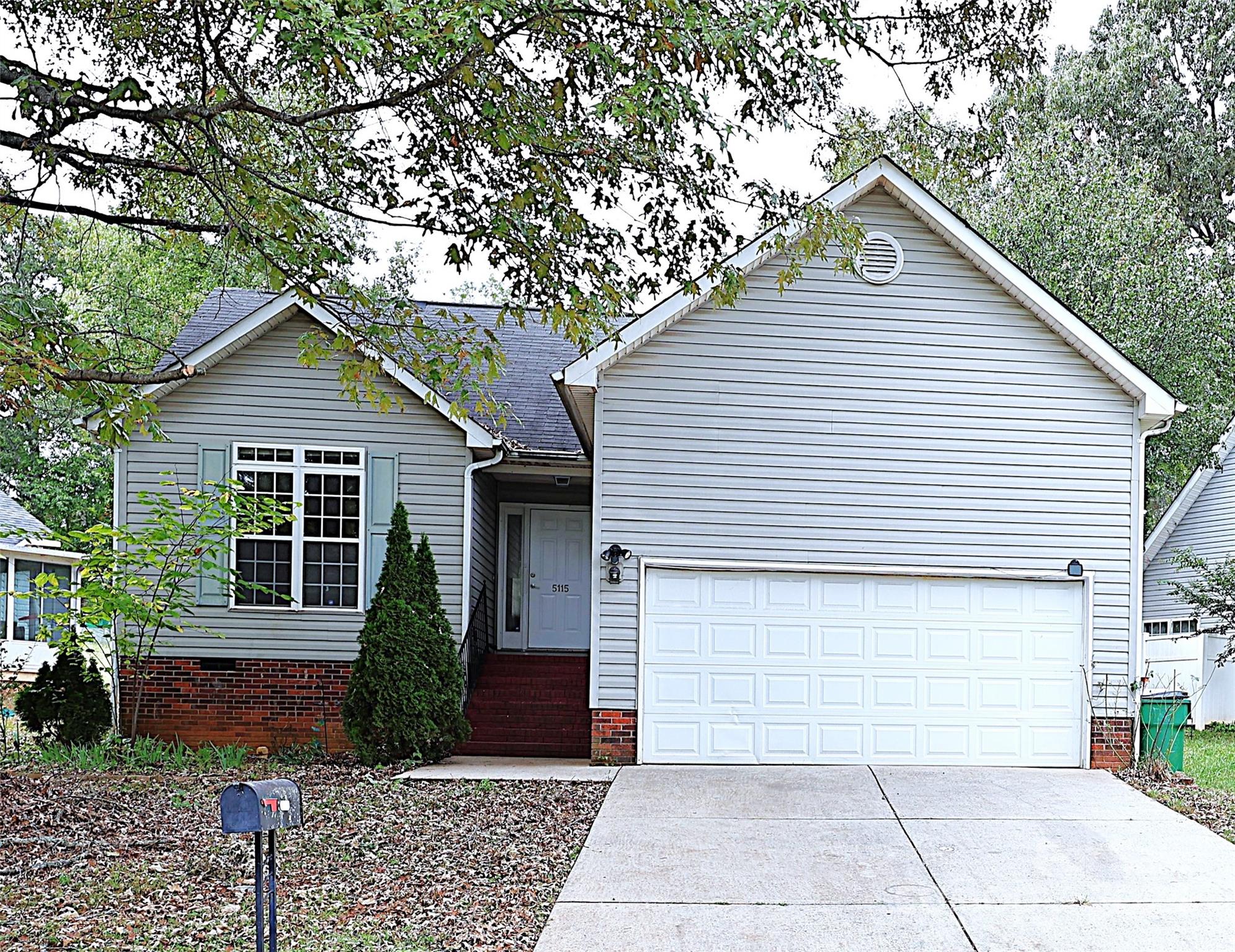 5115 Rosemede Drive Charlotte NC 28227