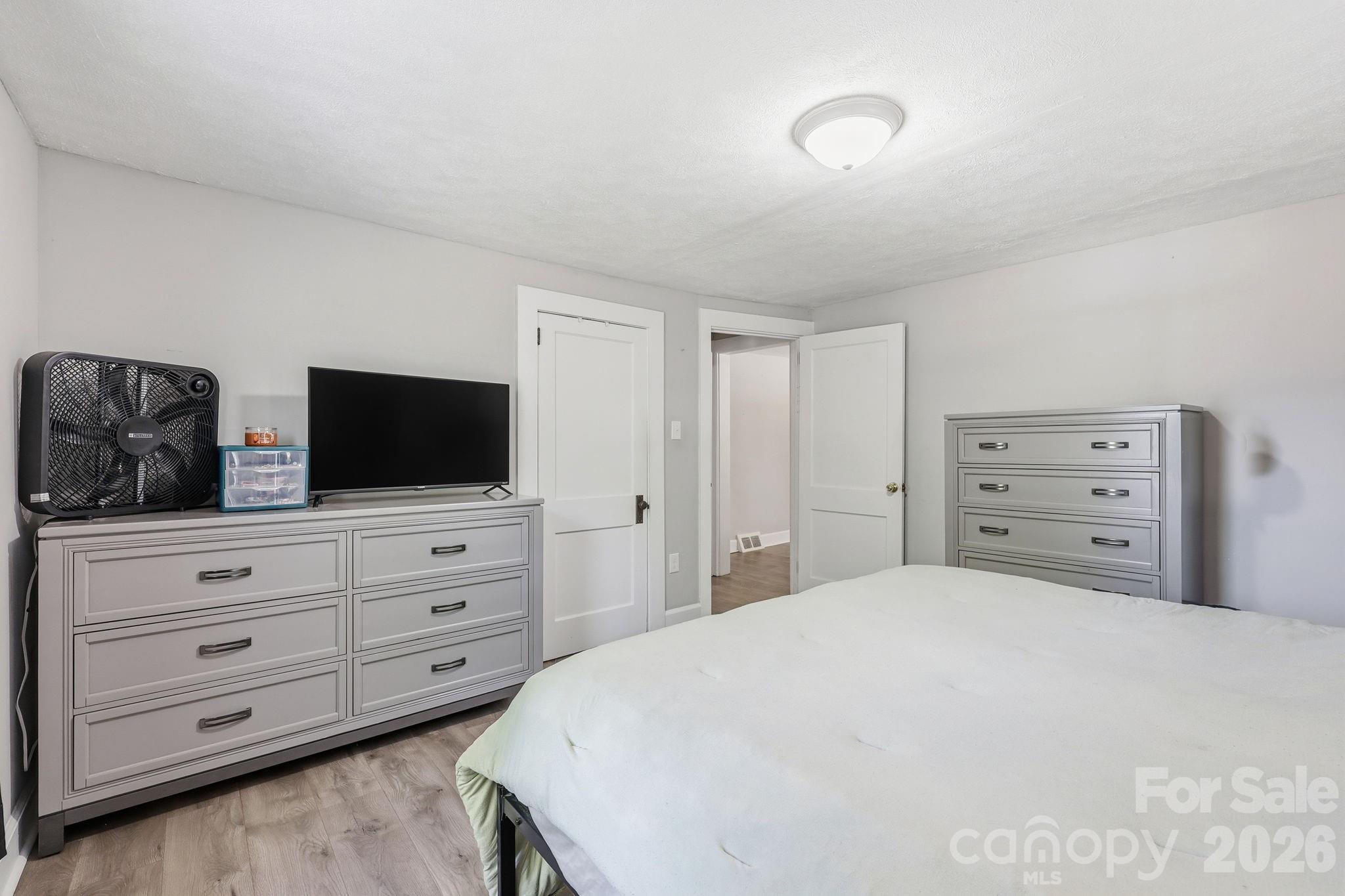 197 Mulberry Street Clyde NC 28721