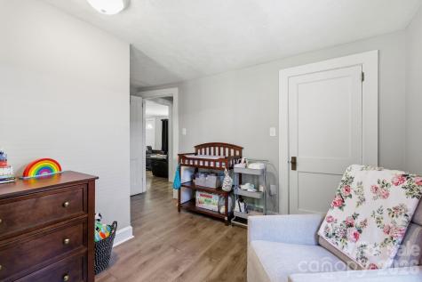 197 Mulberry Street Clyde NC 28721