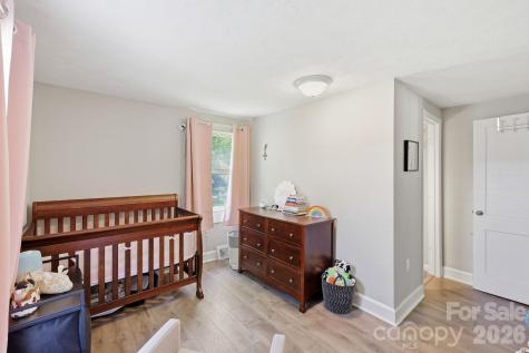 197 Mulberry Street Clyde NC 28721