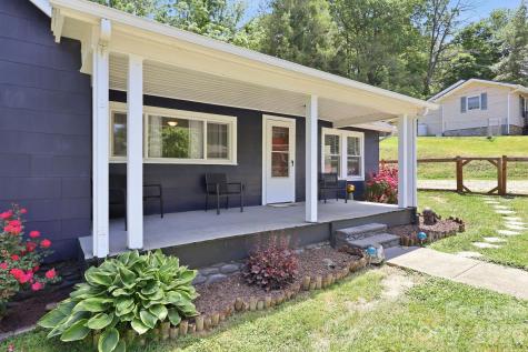 197 Mulberry Street Clyde NC 28721