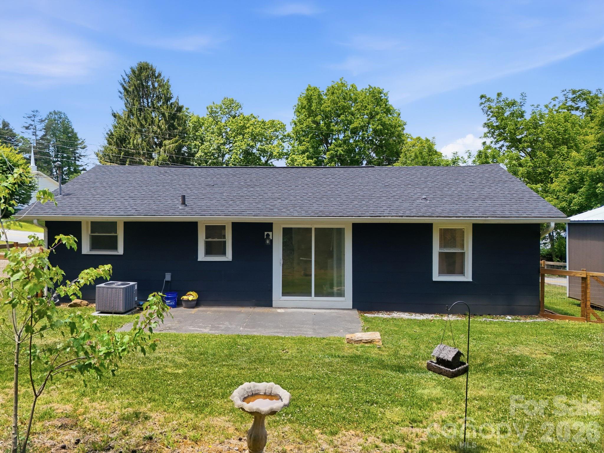 197 Mulberry Street Clyde NC 28721