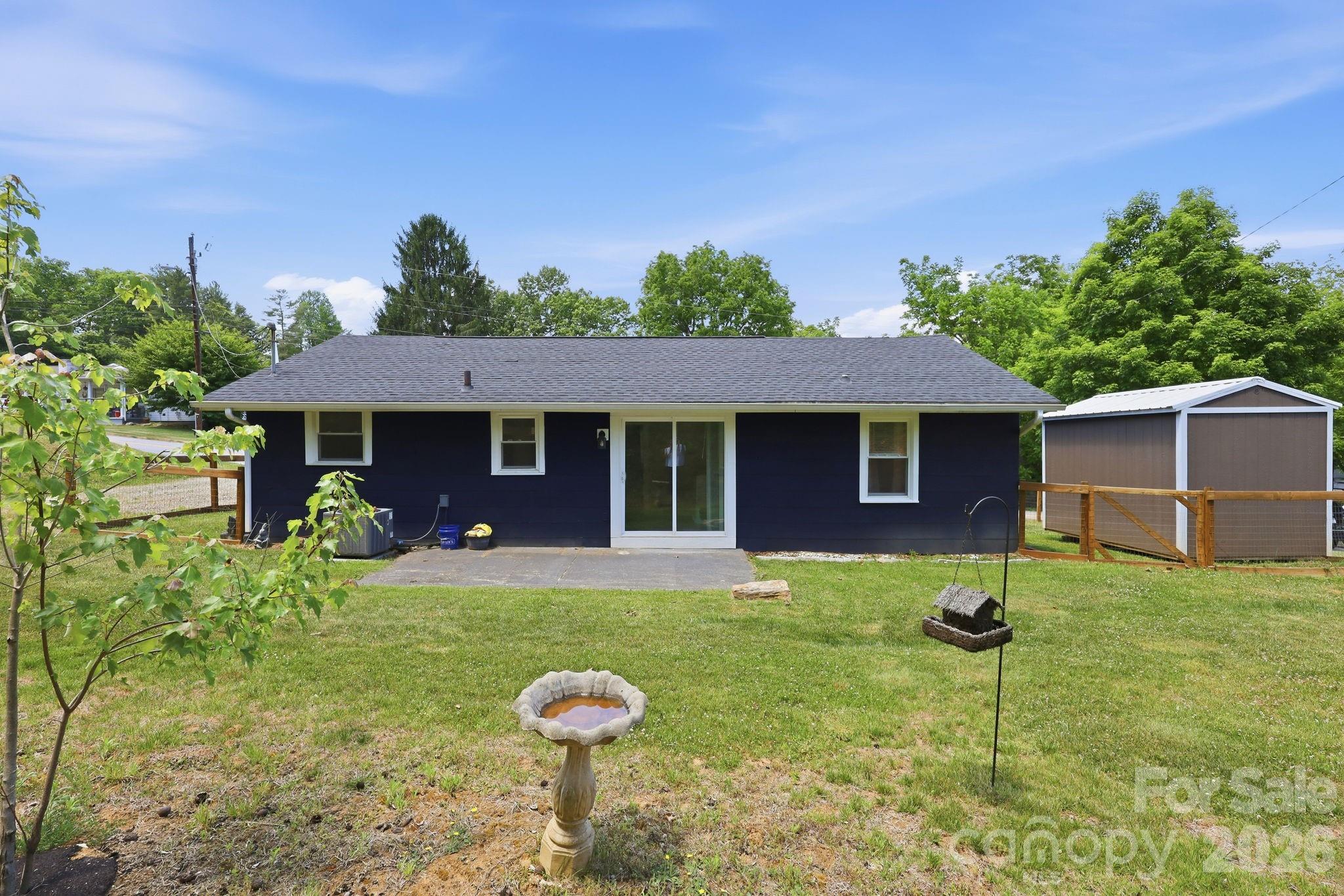 197 Mulberry Street Clyde NC 28721