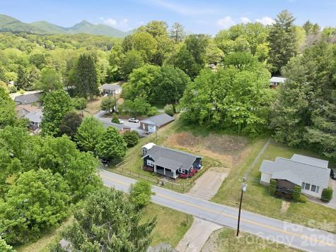 197 Mulberry Street Clyde NC 28721