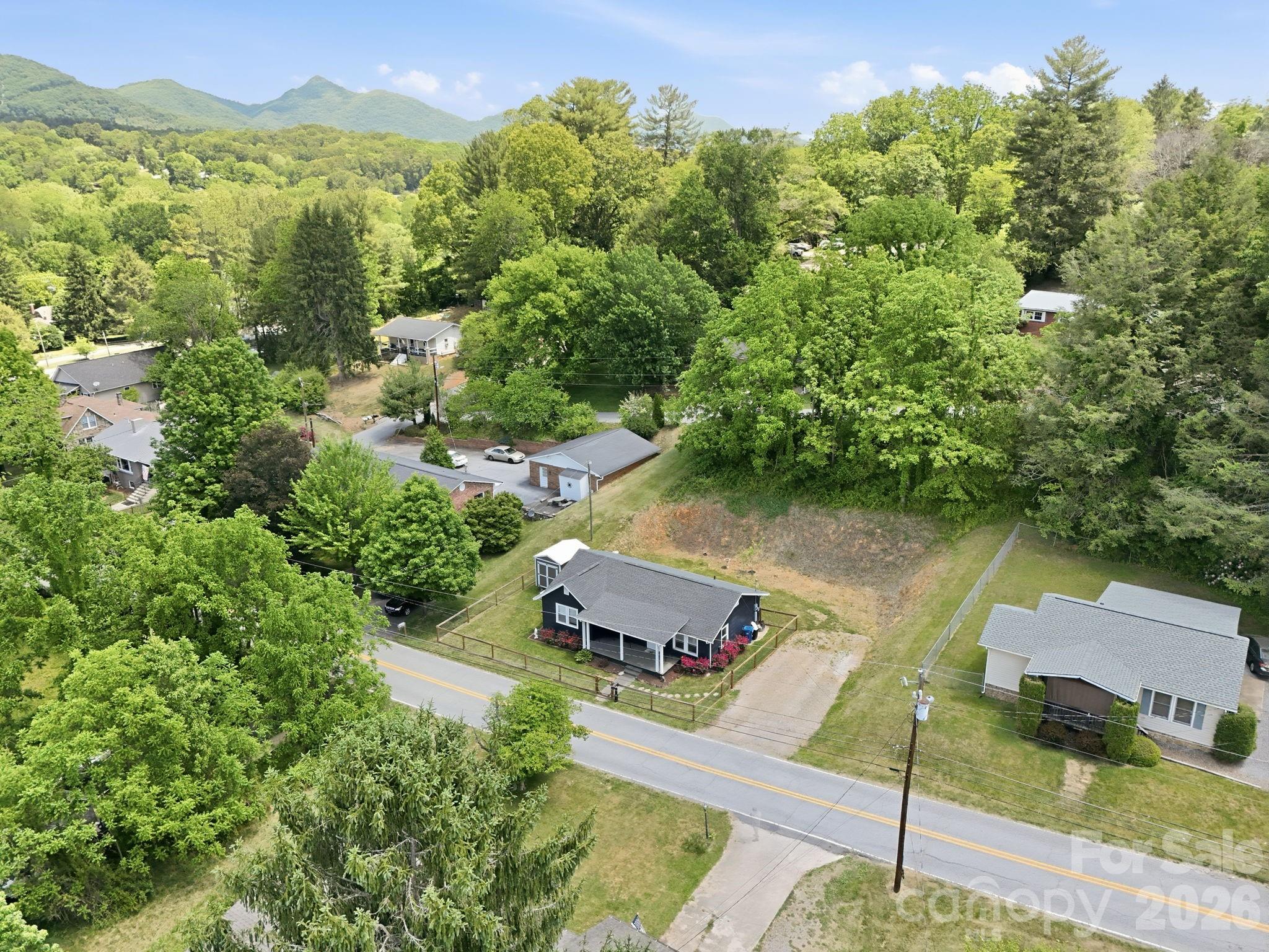 197 Mulberry Street Clyde NC 28721