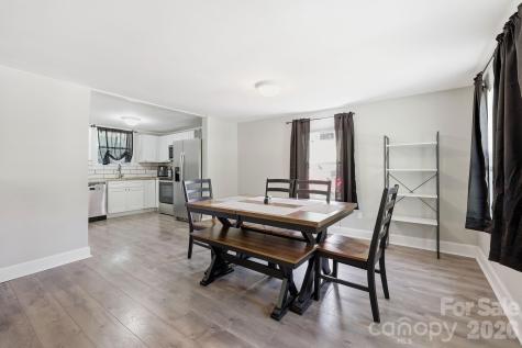 197 Mulberry Street Clyde NC 28721
