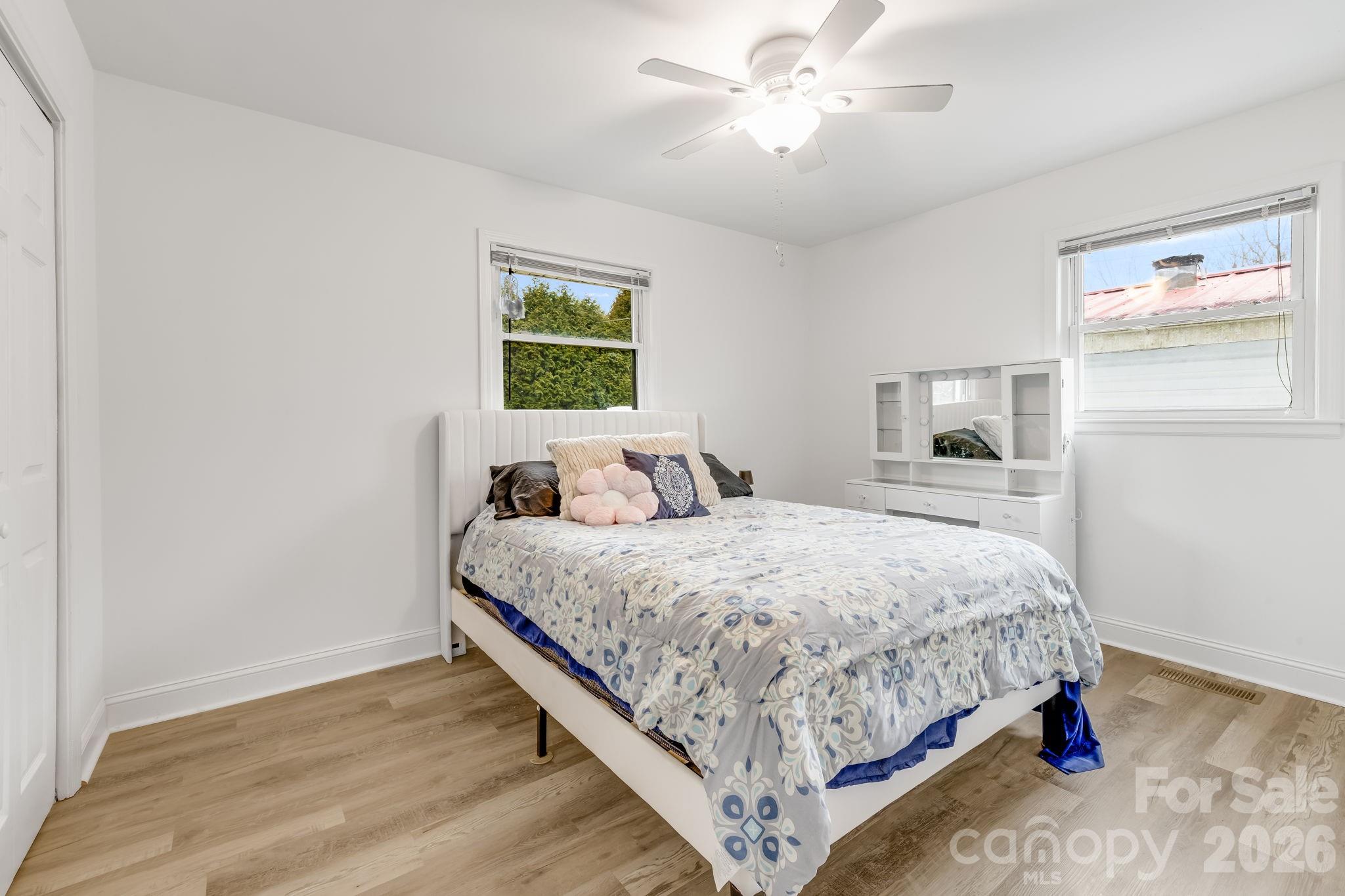 52 Baby Jane Lane Hendersonville NC 28792