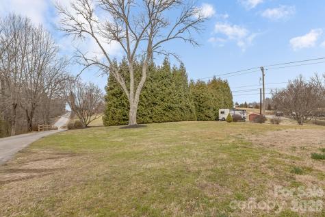 52 Baby Jane Lane Hendersonville NC 28792