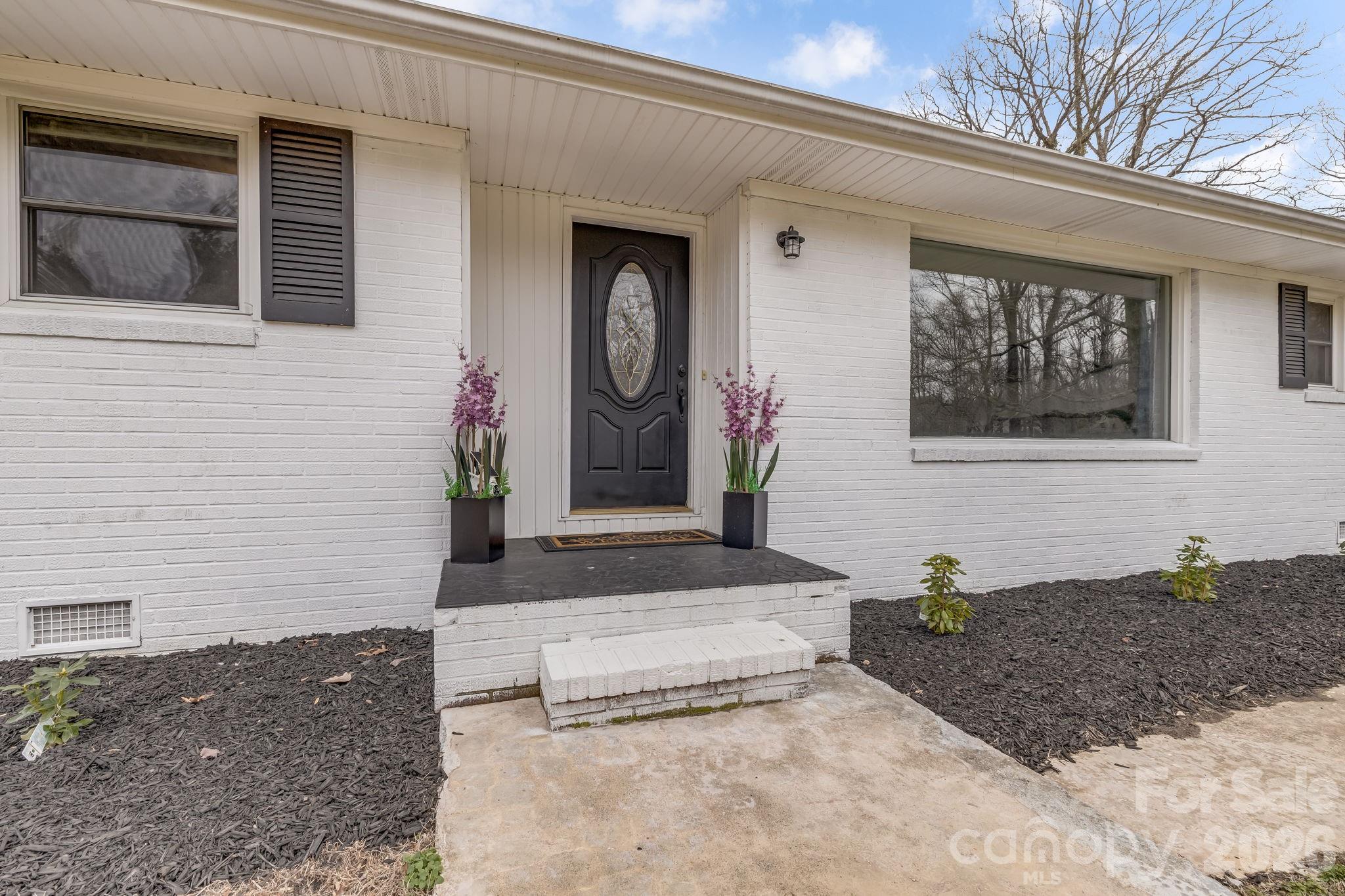 52 Baby Jane Lane Hendersonville NC 28792