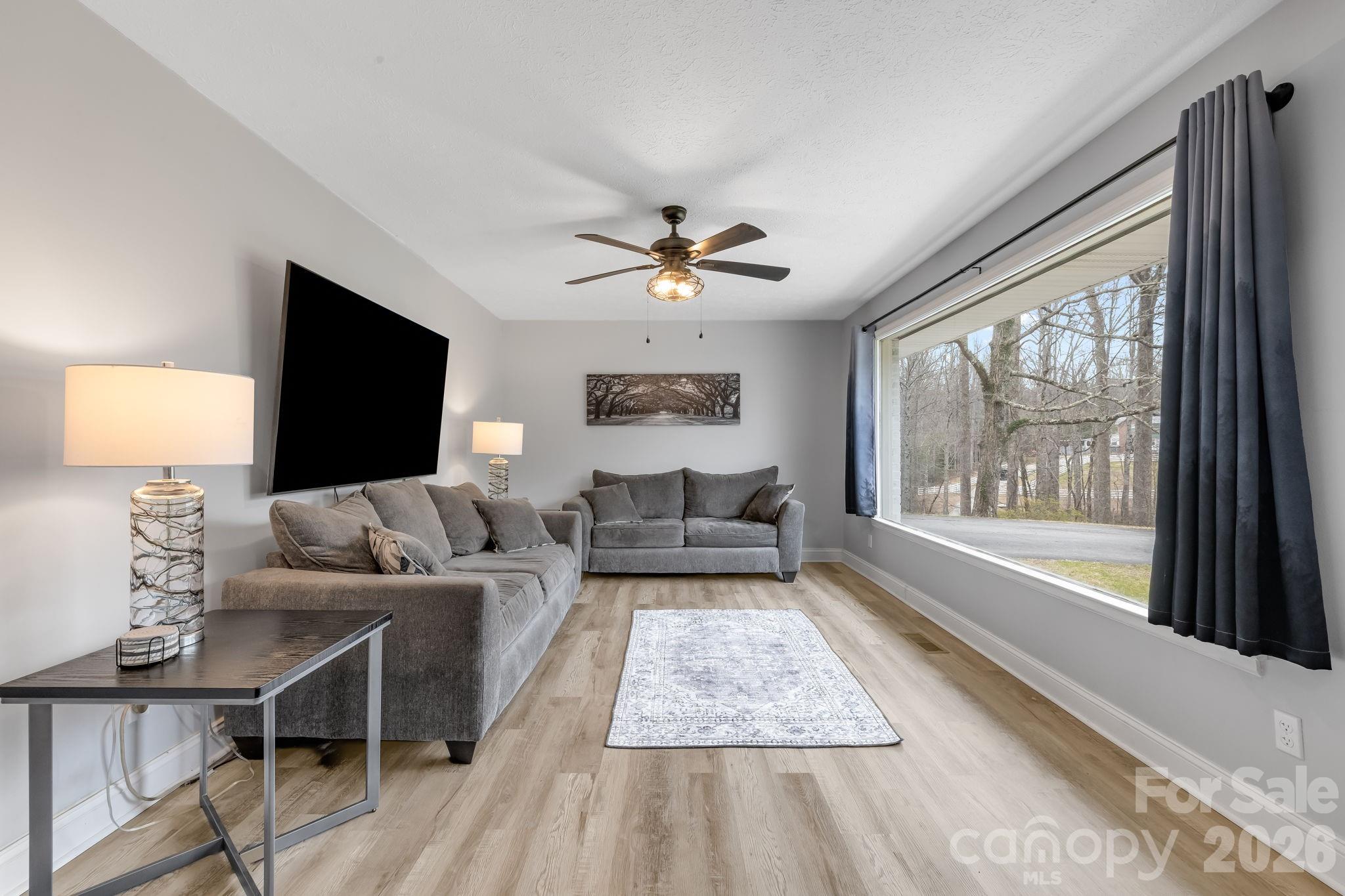 52 Baby Jane Lane Hendersonville NC 28792