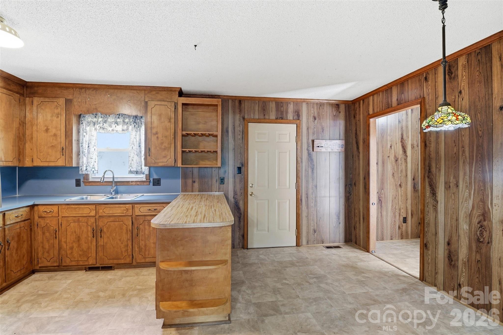 2068 Knight Road Lancaster SC 29720