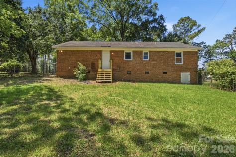 2068 Knight Road Lancaster SC 29720