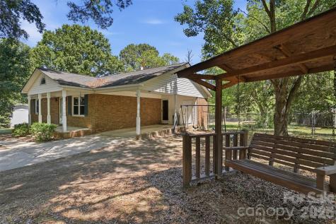 2068 Knight Road Lancaster SC 29720