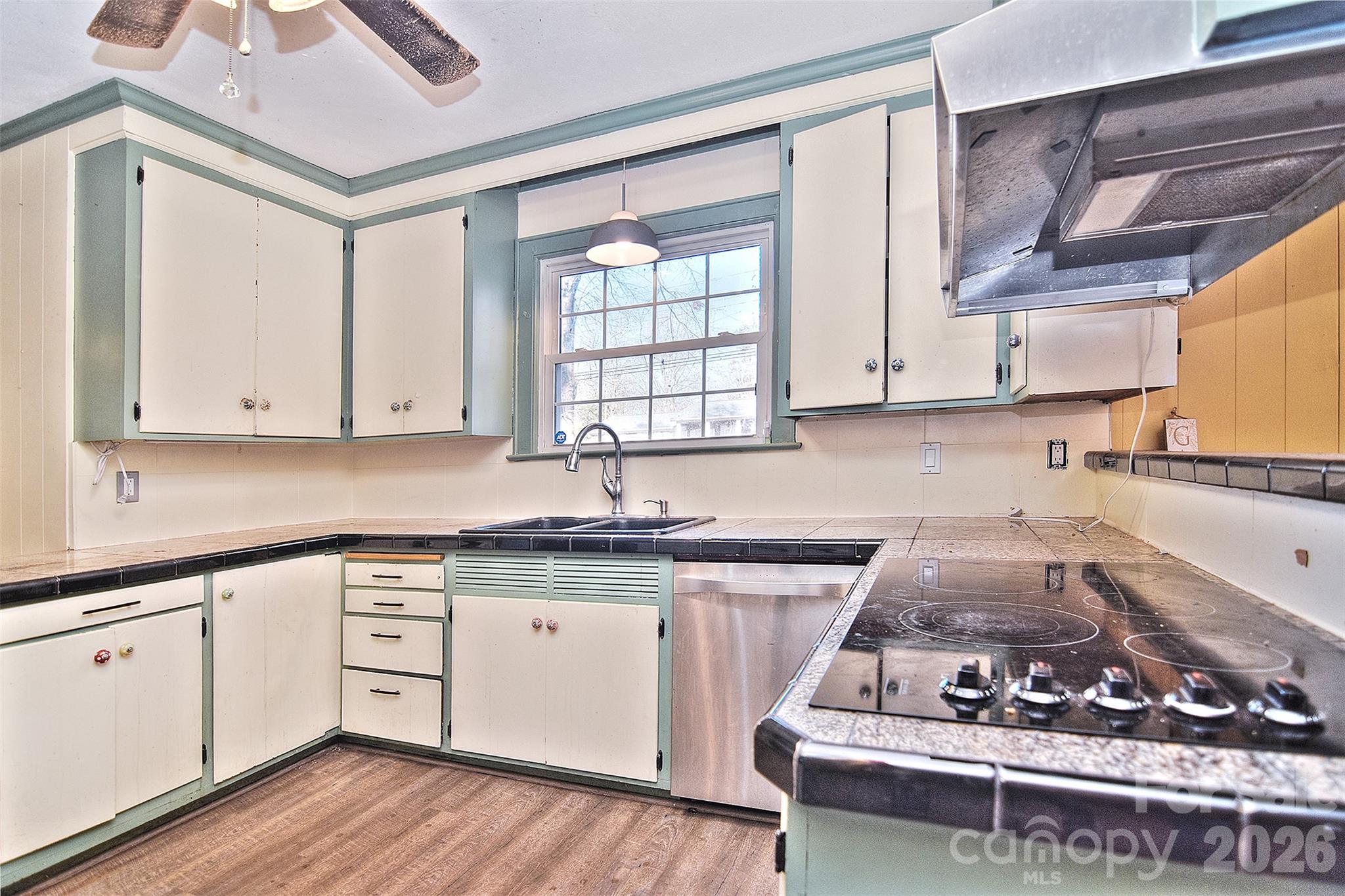 936 23rd Avenue NE Hickory NC 28601