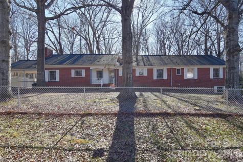 936 23rd Avenue NE Hickory NC 28601