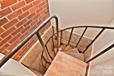 936 23rd Avenue NE Hickory NC 28601