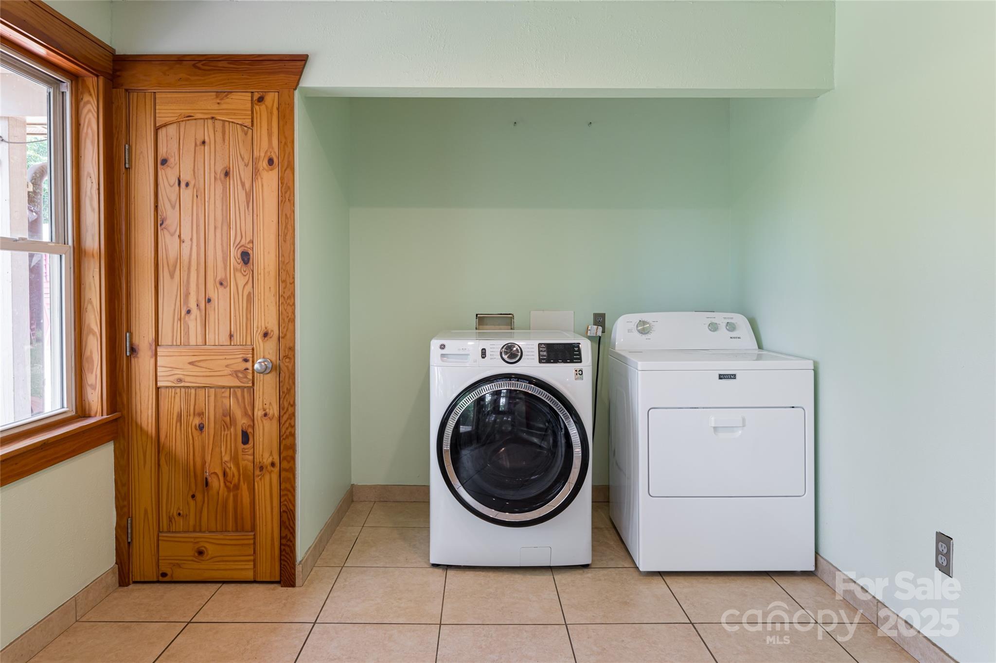 40 Governors View Road Asheville NC 28805