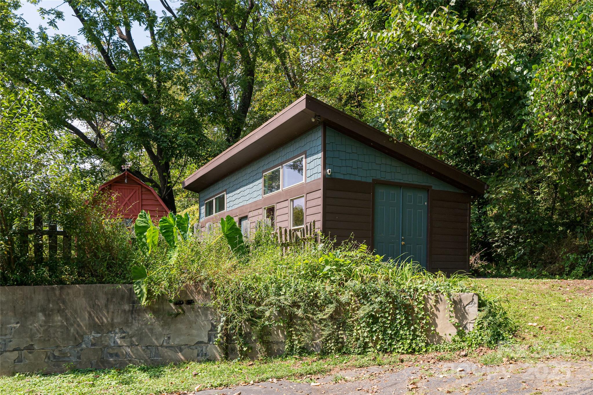 40 Governors View Road Asheville NC 28805