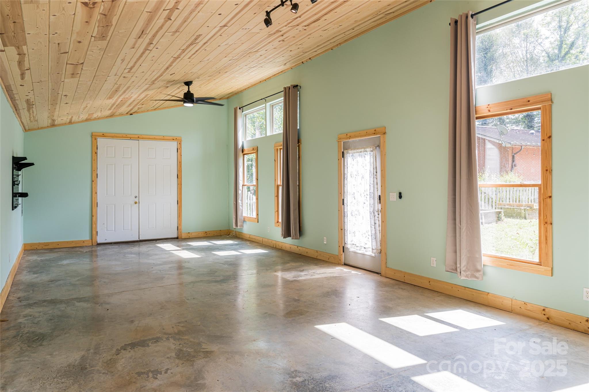 40 Governors View Road Asheville NC 28805