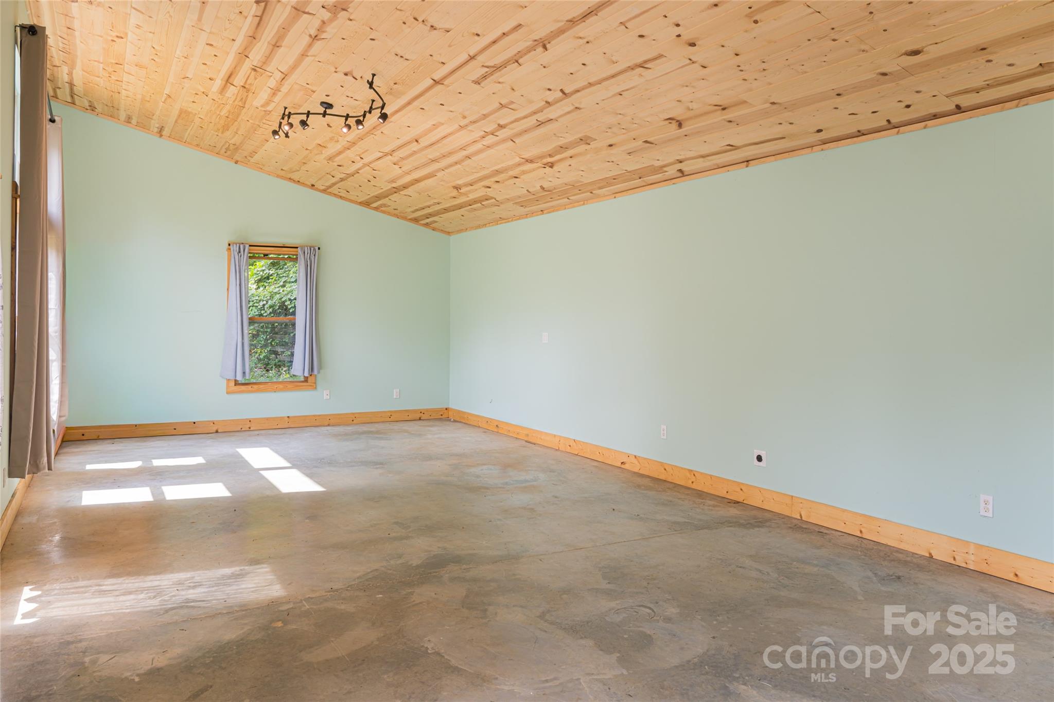 40 Governors View Road Asheville NC 28805