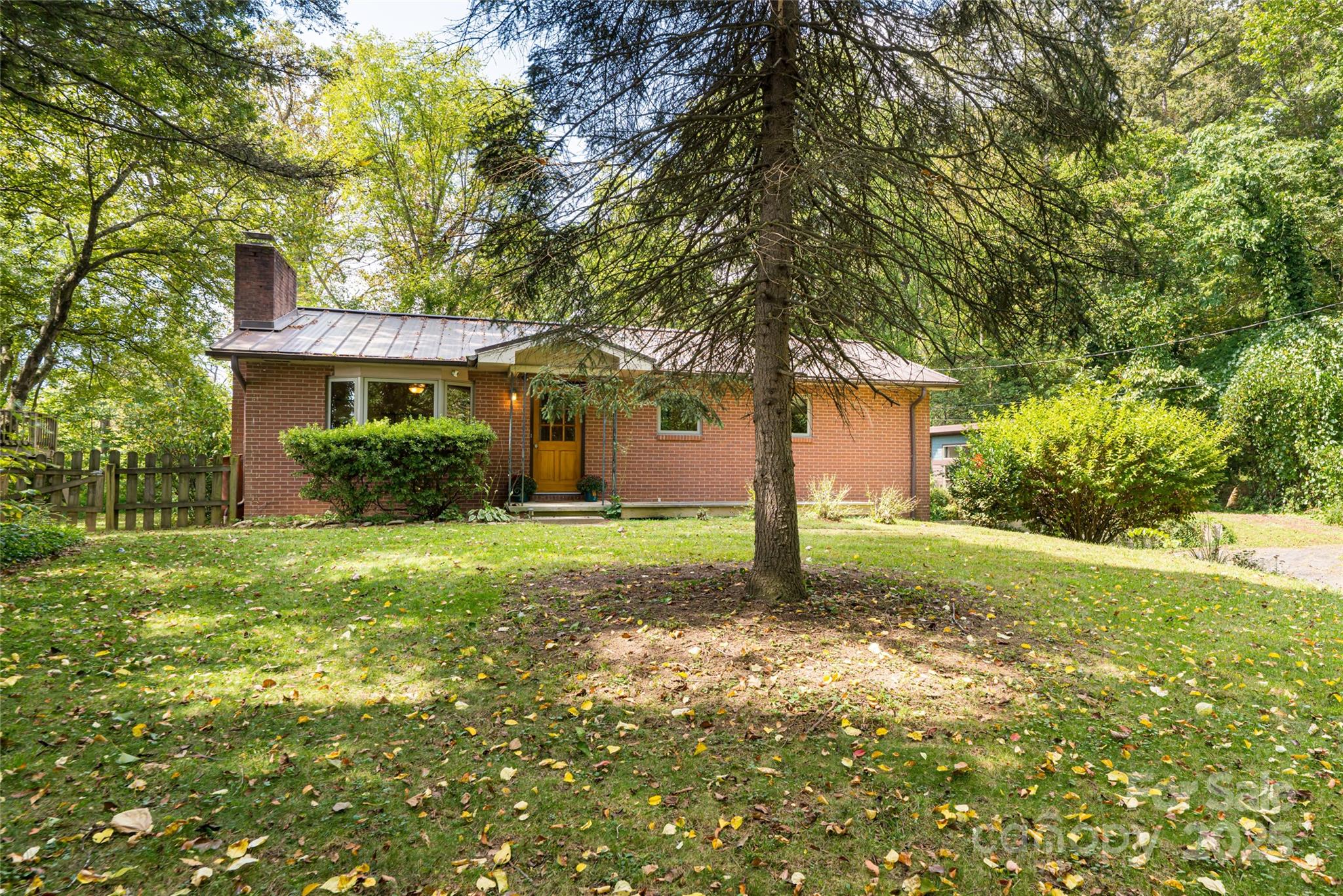 40 Governors View Road Asheville NC 28805